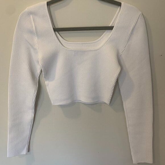 Aritzia Babaton cropped sculpt knit white top size S - Picture 5 of 7